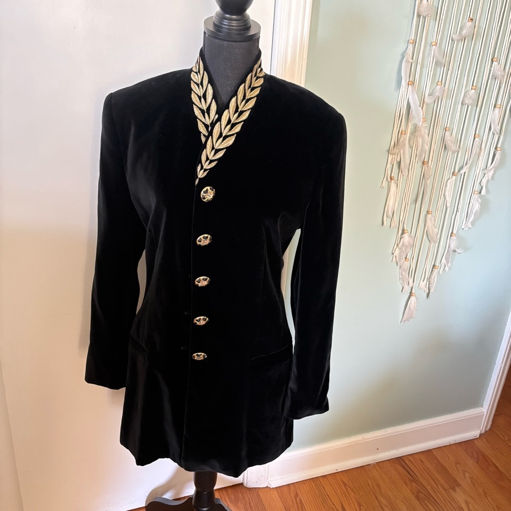 Vintage Elegant Black Velvet Women's Coat